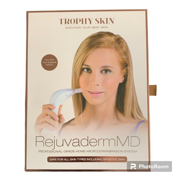 Trophy Skin Rejuvaderm MD bundle with two serums - Picture 2 of 8